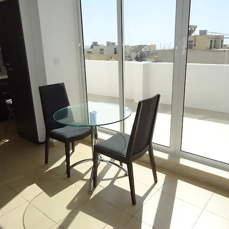 Shamrock Flats Apartment Mellieha Room photo
