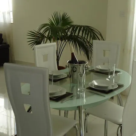 Shamrock Flats Apartment Mellieha Room photo